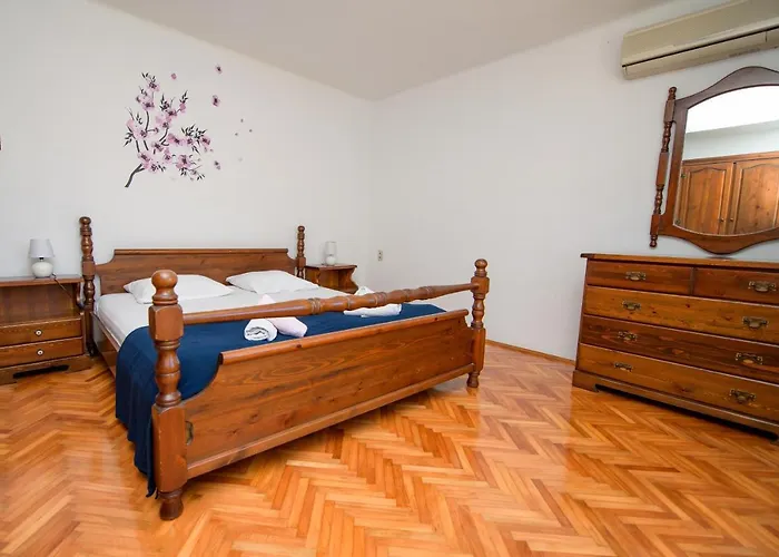 アパート By The Sea Nerezine, Losinj - 7963 *