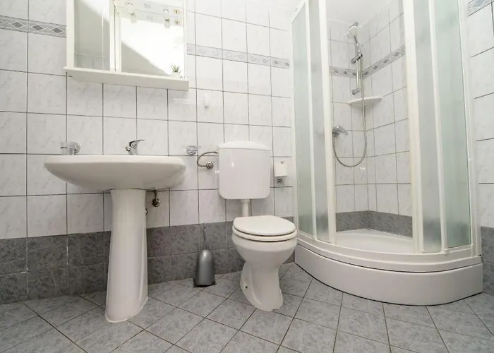 アパート By The Sea Nerezine, Losinj - 7963 ネレジネ