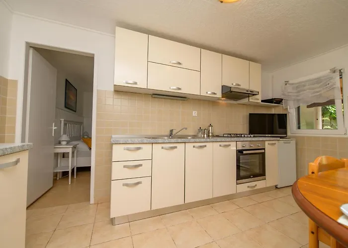 By The Sea Nerezine, Losinj - 7963 Apartment *